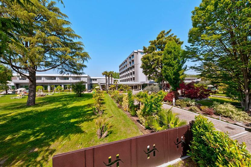Hotel Harrys' Garden Abano Terme Exterior foto