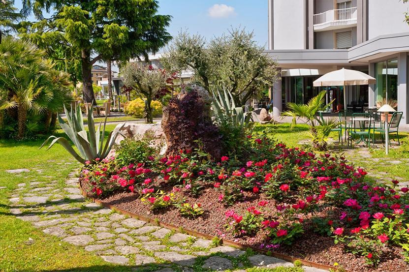 Hotel Harrys' Garden Abano Terme Exterior foto