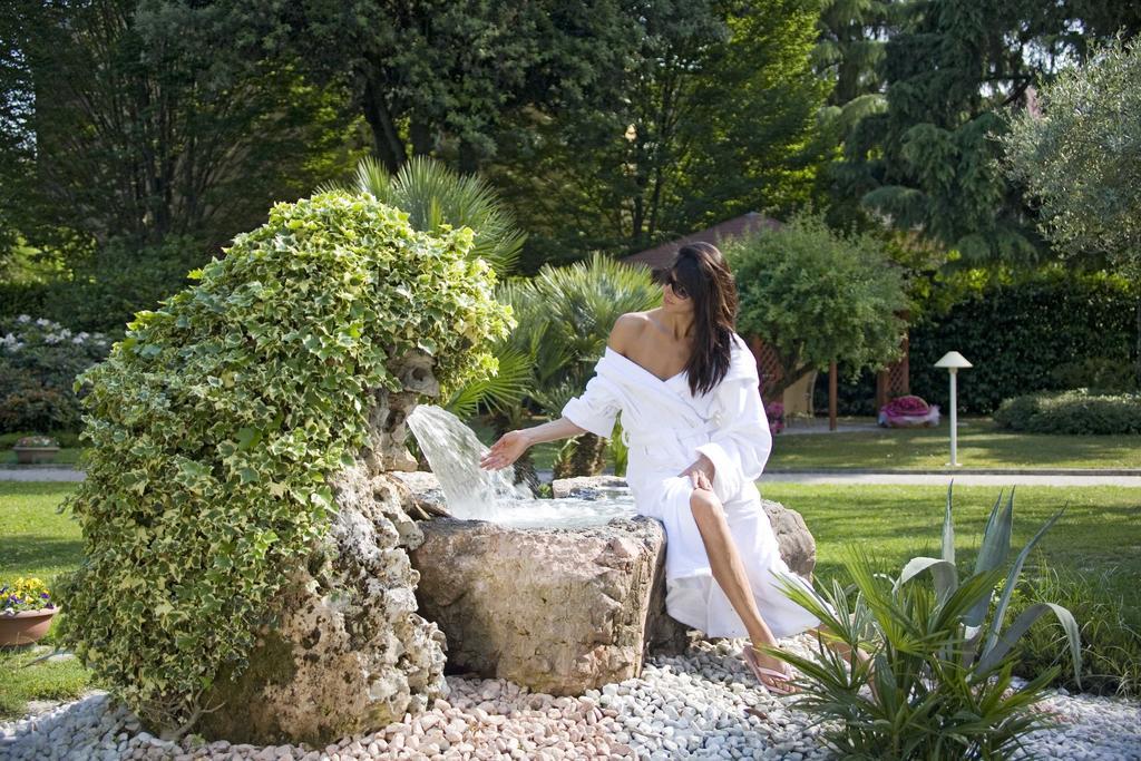 Hotel Harrys' Garden Abano Terme Exterior foto