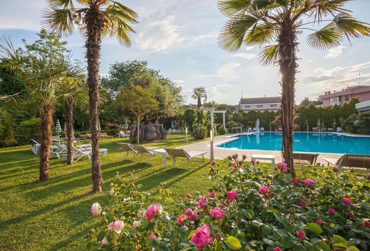 Hotel Harrys' Garden Abano Terme Exterior foto
